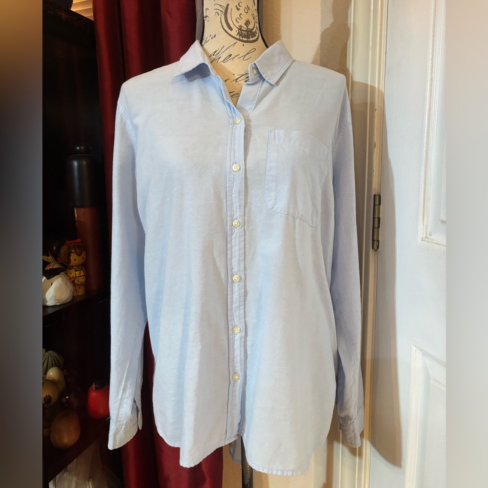 Old Navy The Classic Shirt Button Down